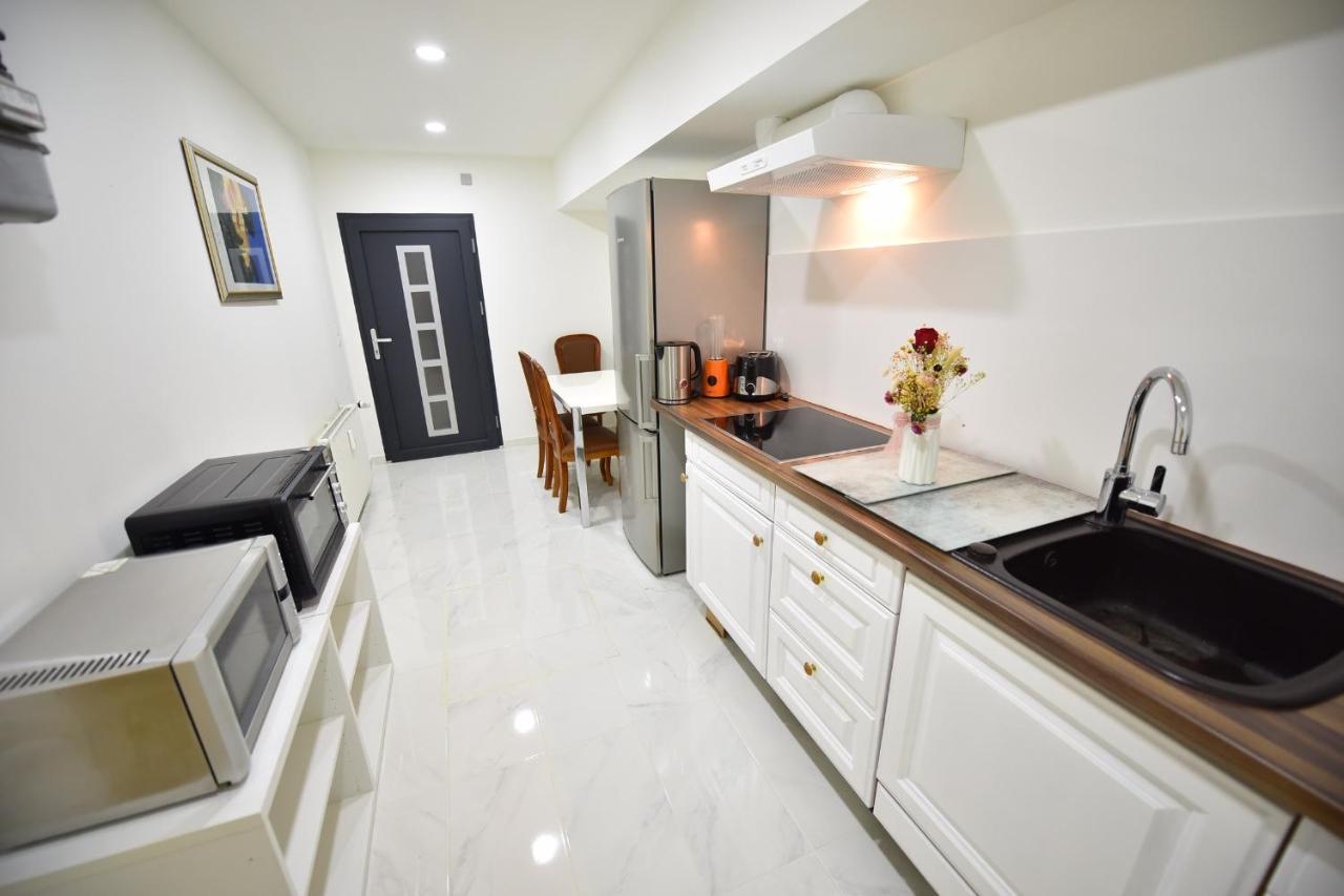 Apartament Schoene, Geraeumige Souterrain Mit Japangarten, Kostenlos Parkplatz Koblencja